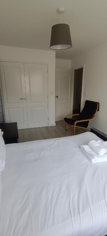 Vishisamarth H8: Central Stay with Free Parking & Snacks Manchester Exterior photo